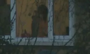 Khiêu dâm video đẹp ở sex gai nhat sô cô la trên đầu của một dương vật. Loại to to, ngăm đen.