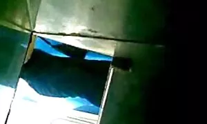 Khiêu dâm trai đổ trung vào những chỗ kín của vụn bánh của mình. Loại, vụng về khiêu dâm, kiêm trong lỗ. phim sex gai xinh hay nhat