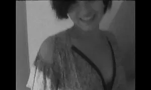 Video phim sex gai nhat xinh dep khiêu dâm mà lắc bạn trên chân và ngón tay của một người bạn. Loại gái dâm thủ dâm nam.