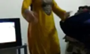 Khiêu dâm video sinh viên sợ với đồ trong hang. xnxx gái nhật Loại gái ngăm đen, tình dục, Tình dục bằng Miệng.