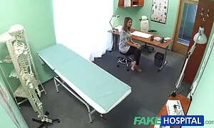 Hai tóc đỏ thủ dâm trên một xa. Trong bóp, họ bắt sex han quoc dep nhat đầu vuốt ve nhau với cô, fuck với họ lưỡi nhỏ và cực khoái. Cô gái dễ thương rên rỉ và dữ dội tinh trên Bàn